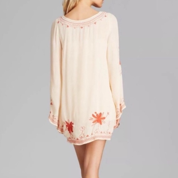 Free People Skyfall Embroidered Tunic Dress Sz M Cream Boho Bell Sleeve READ - Picture 2 of 16